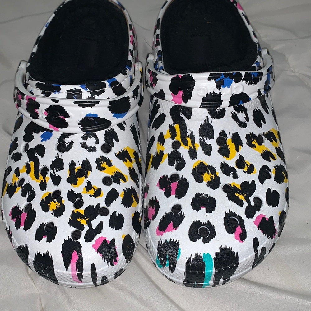 Croc Fuzzy Lined White Leopard Clog